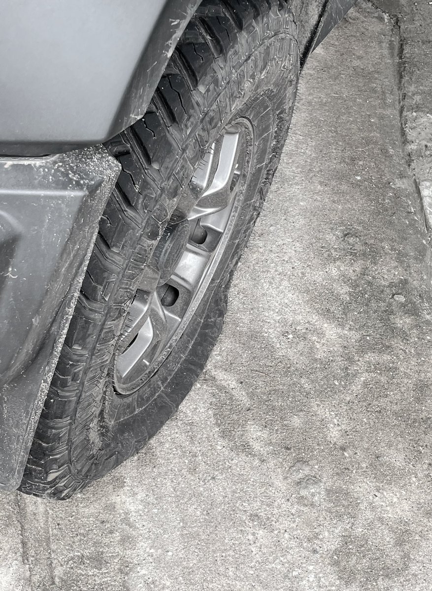 RainyNarnia's tweet photo. Woke up to a very flat tire. Gotta love these roads 😭
#TroubleInParadise #IfItsNotOneThingItsAnother https://t.co/zxREjP4v4v