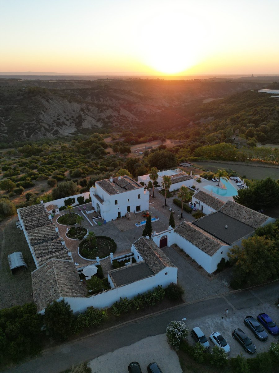 LawyerWithBadge's tweet photo. Looking for an Italian vacation miles away from the maddening crowds? I recently had the great pleasure of staying at the beautiful boutique hotel, @torrefiore in Basilicata region. Old world charm with modern luxuries. #youshouldgo #Italy https://t.co/92oiTItnQo