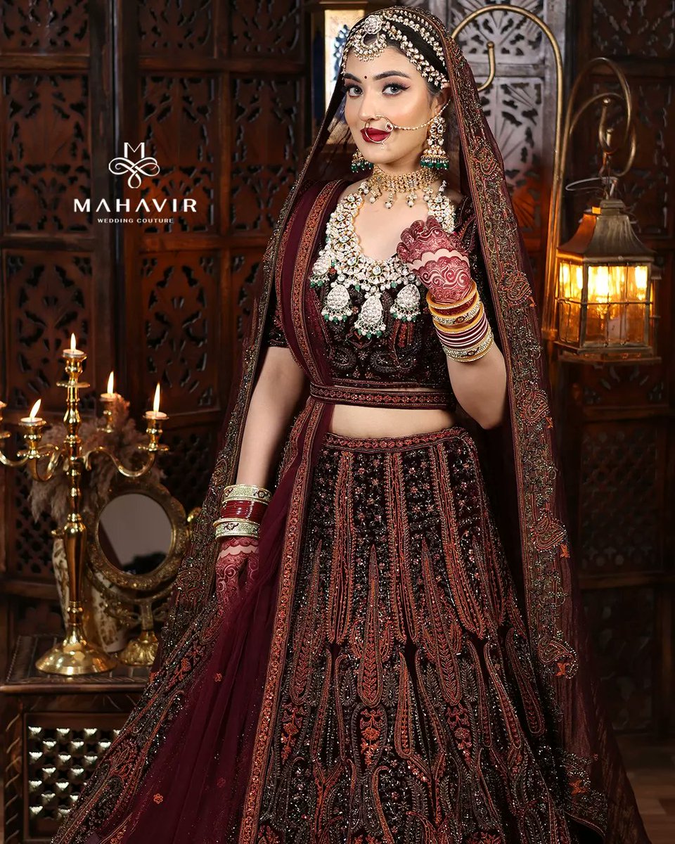 Mahavircouture's tweet photo. Grace of authenticity, Mahavir Collections...

Regal fashion with resplendent embroidery and absolutely astonishing colour combination 😍

Wedding fashion means only Mahavir Collection. 

Follow our account for more such content. 

Get in touch with us today!
.
@Mahavircouture https://t.co/qcZY86rf6Y