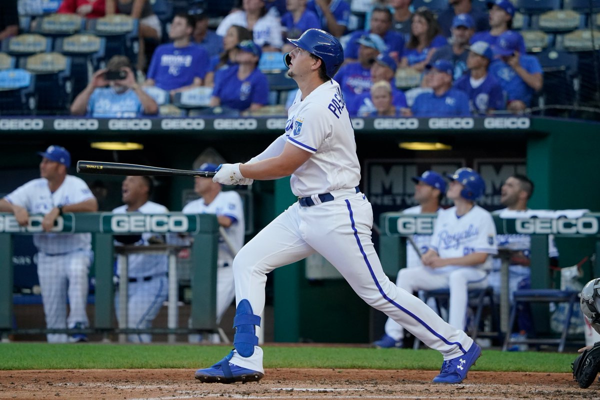 MLBNetwork's tweet photo. Vinnie Pasquantino's last 7 games:
.440 AVG (11-for-25)
5 HR
8 RBI
7 R
1.580 OPS

As we were saying, Kansas City has some young studs 💎

@Royals | #TogetherRoyal | @VPasquantino https://t.co/d6XpgxUERv