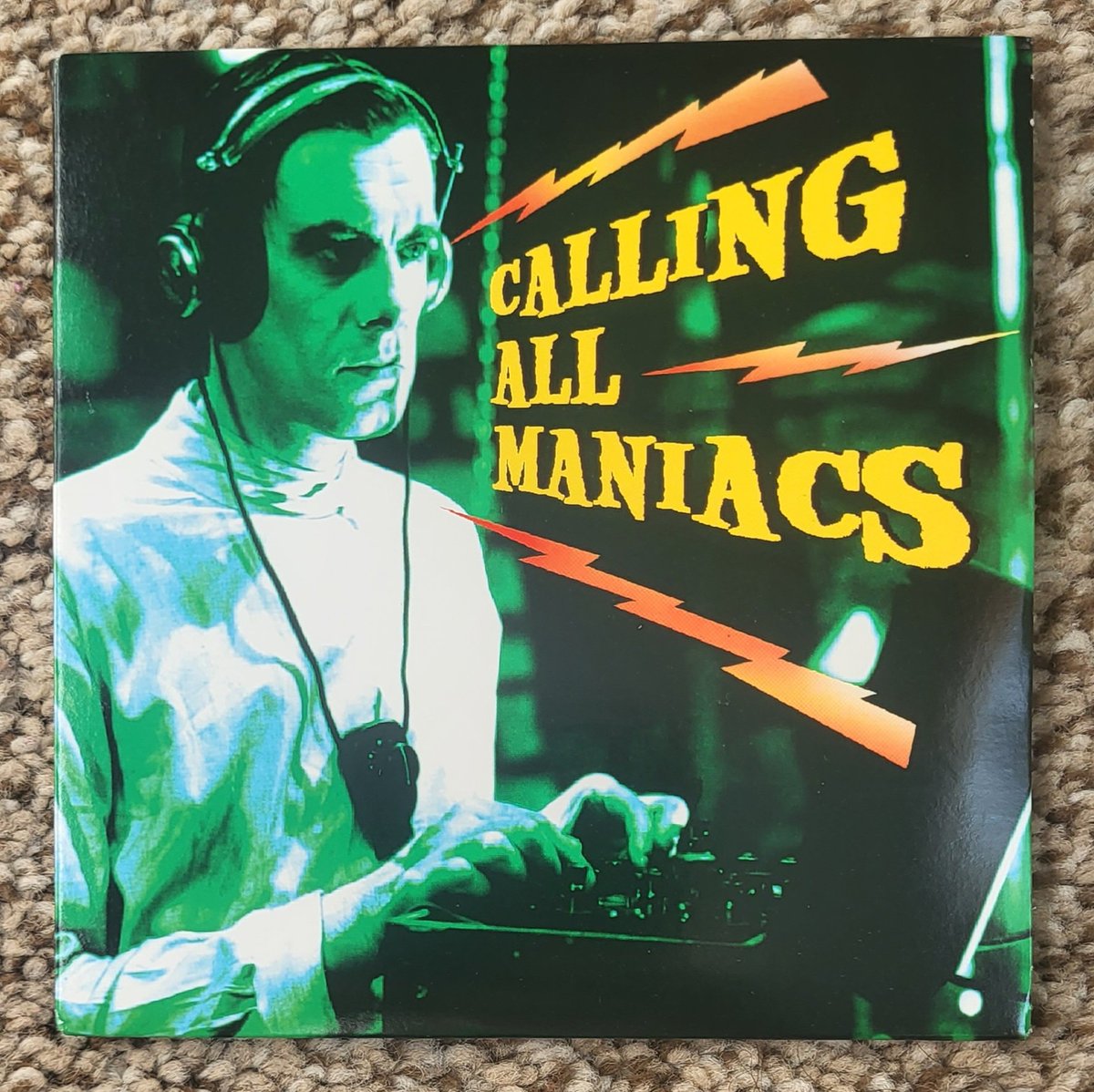 card_boarded's tweet photo. Sharing all of this Dry Cell stuff reignited my interest in adding to the collection. I now have my first "featured on" CD: Calling All Maniacs, a compilation by Geffen records from 2001. They're actually featured as Impur here before they changed the band name. #DryCell #NuMetal https://t.co/MahckGT0qC