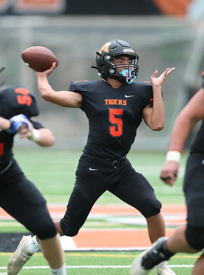 JoshThomson22's tweet photo. Our 25th annual Super 11 drops on Aug. 31 — 2 weeks from tomorrow.

Get the first look at the players in consideration now on @lohudsports: https://t.co/teR0mas4ZE https://t.co/4GEP5VeKum
