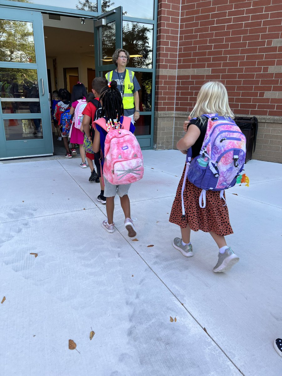 sdu46's tweet photo. At Otter Creek, the school is gearing up to celebrate their 20th anniversary throughtout the year. Stay tuned to join the celebrations!
#u46firstday2022 https://t.co/GbTNMKZ9W8