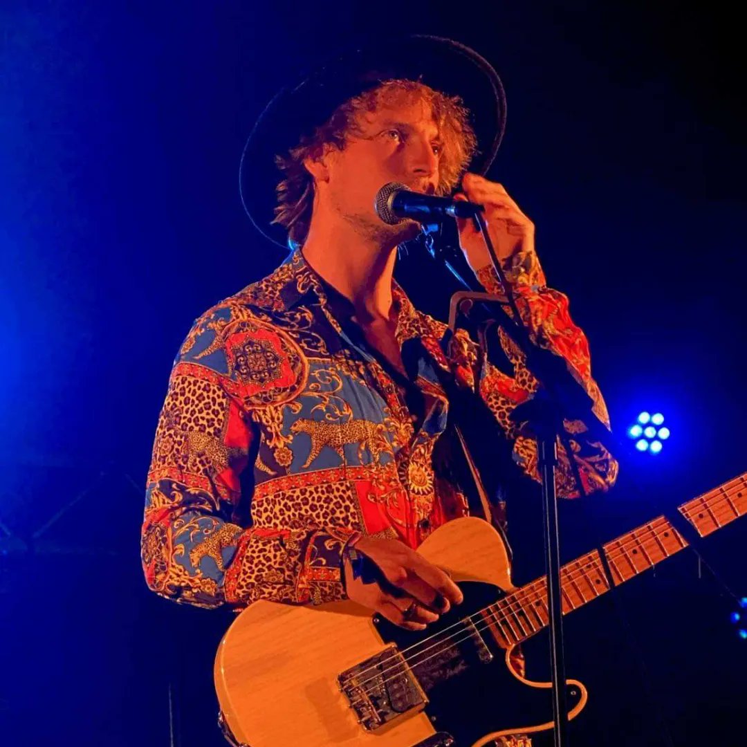 Pretty Criminal tweet media