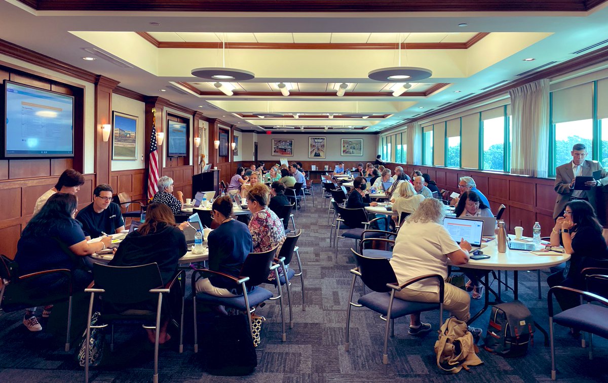 RIJumpStart's tweet photo. Thanks to all the RI teachers who are joining us at @NEInstituteTech today for the annual @RIJumpStart #FinLit educator training, sponsored by @Fidelity! #FinLitRI https://t.co/WUDeFQ73pO