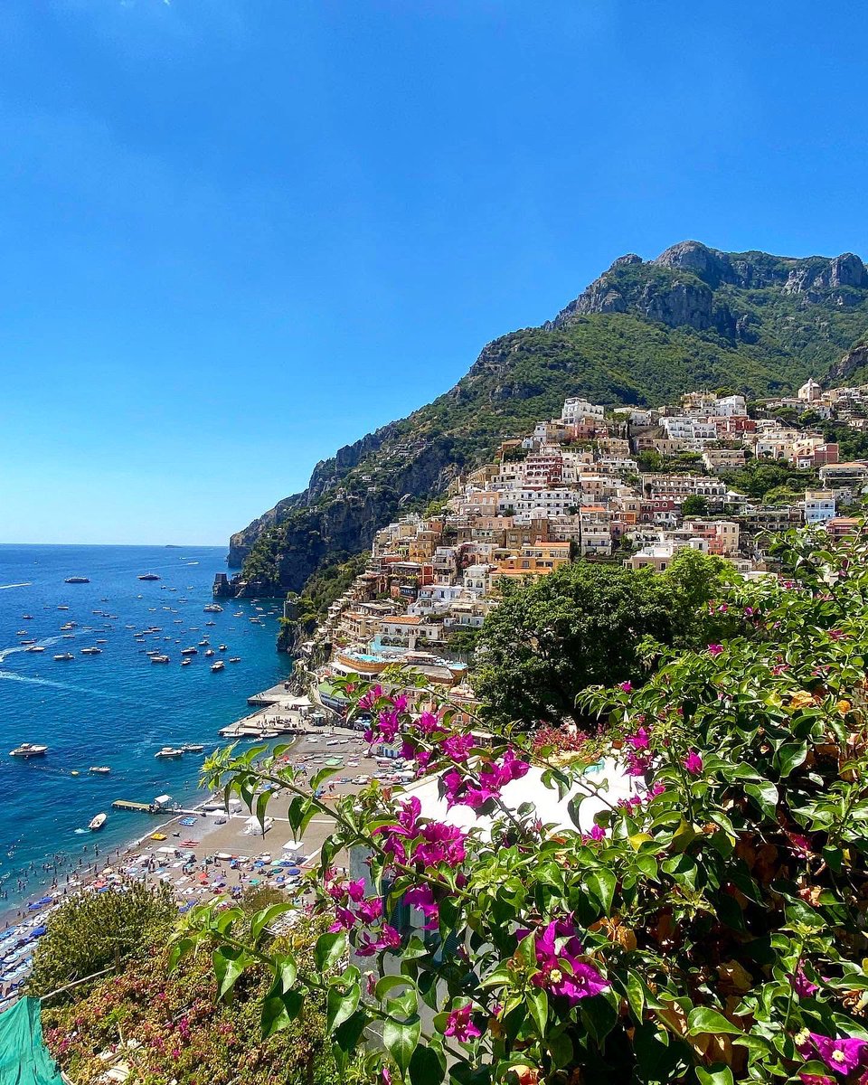 CherniceFx's tweet photo. Sorrento, Positano, Capri. Finished with being Maid of Honour for my best friend 🫶🏼 https://t.co/4ix4v77Ckt