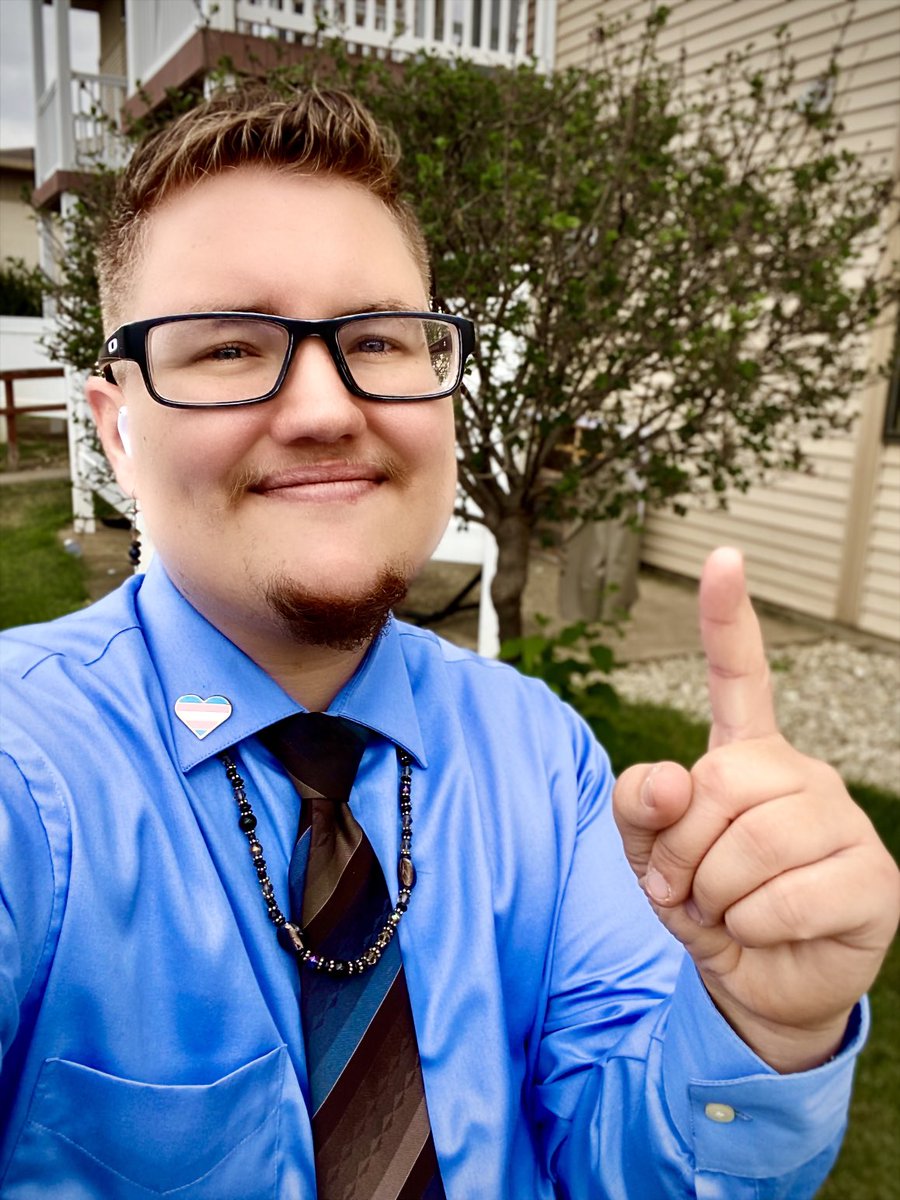 OpeImTransAJ's tweet photo. Never underestimate the power of blue & brown!💙🤎#TransRightsAreHumanRights #TiesBeforeGuys #BusinessQueer #ProfessionalQUEER #TransRights #TransRightsAdvocate 🏳️⚧️🏳️🌈 https://t.co/fPLKbZ1MOD