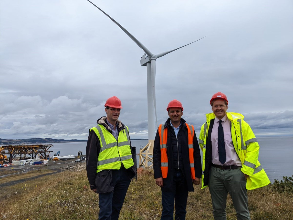 ORECatapult's tweet photo. Great to host Anas Sarwar MSP at our #Levenmouth Demonstration Turbine today. Interesting discussions around the role of #innovation in #offshorewind and the impact the industry has had in reducing costs, decarbonising the grid and increasing the resilience of UK security. https://t.co/xRF25dcZE7