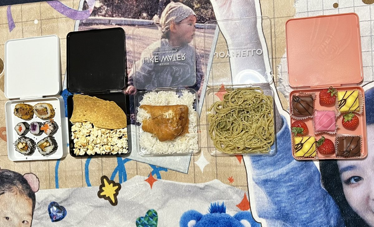 chobomseulrene's tweet image. lock &amp;amp; lock who? red velvet albums forda baunan 🫶