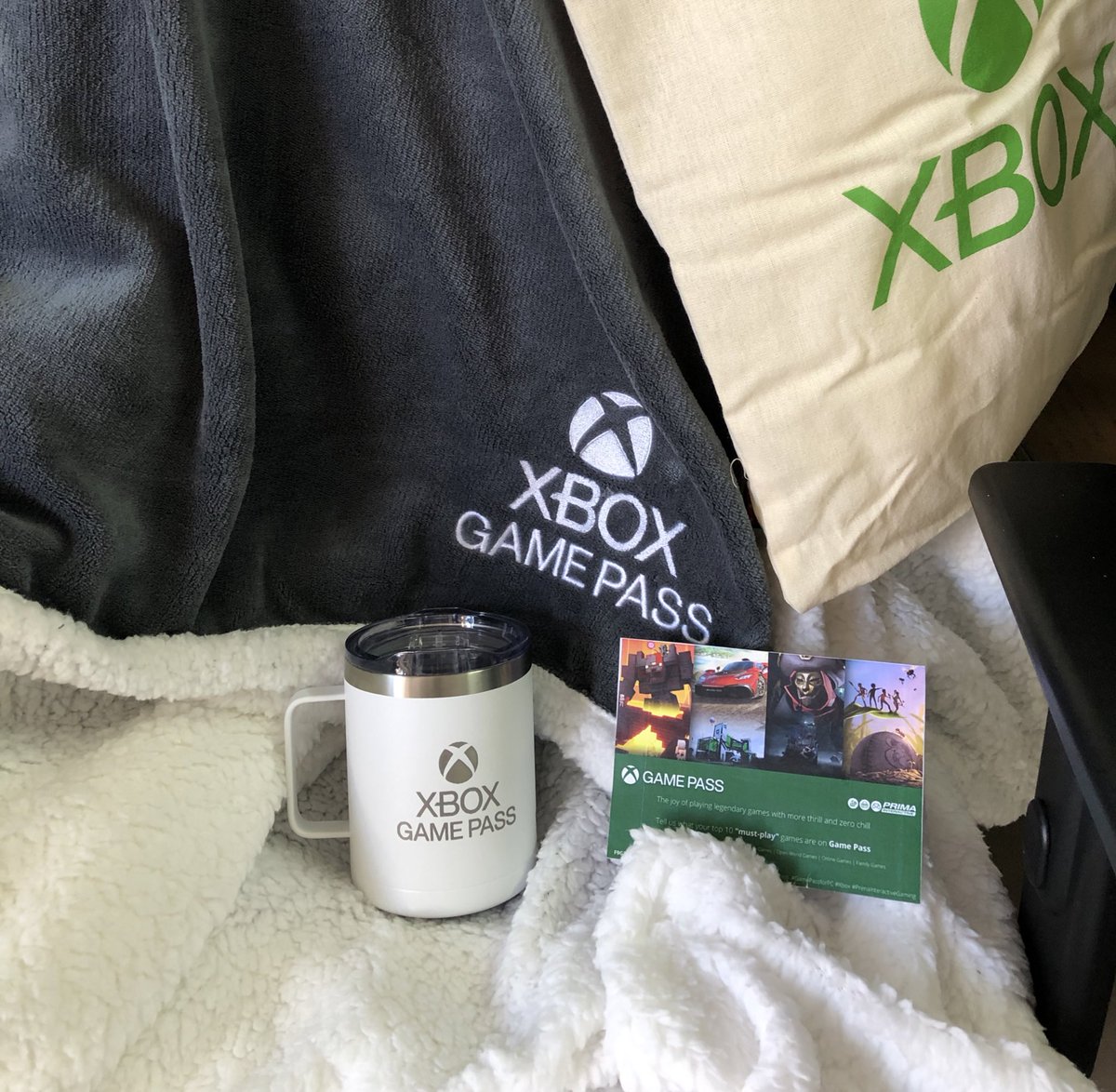 WhatsGood_ZA's tweet photo. We just received the snuggest of snug Game Pass packages!
⚠️ WIN A FREE CODE! Tell us what your 10 Must-Play Game Pass games are and you could win a Game Pass code! (RSA only) #JoinTheXboxFamily #GamePass #Primainteractivegaming #GamePassforPC #Xbox https://t.co/diPoRaAi3M