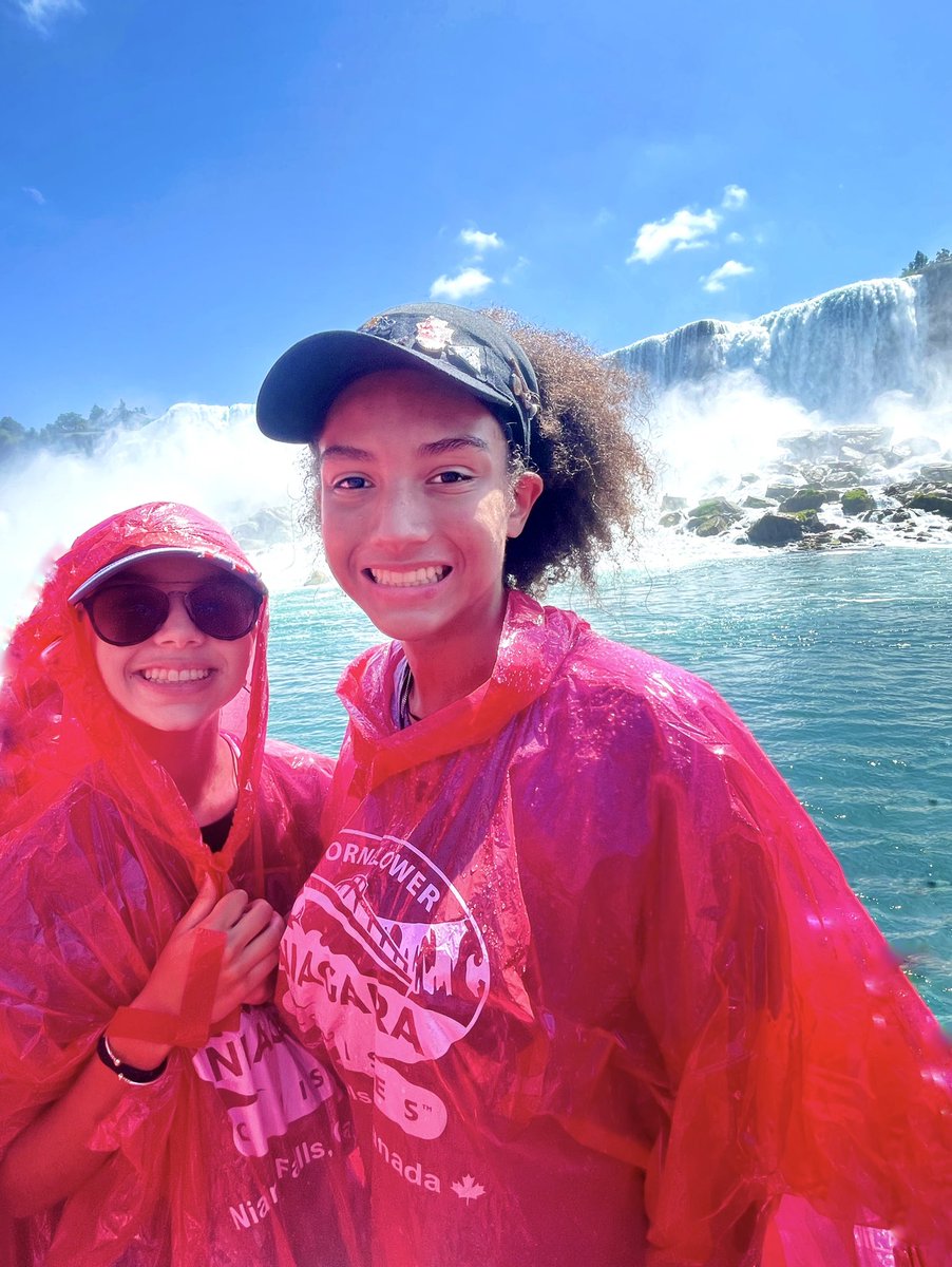 AnaPatty's tweet photo. Believing in miracles…🙌🏻💙🙏🏻 #niagara #falls #niagarafalls #canada #nature #beautiful #wonder #believe #miracle https://t.co/rGDEjw8SRP