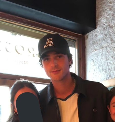 elordipics's tweet photo. Jacob Elordi. https://t.co/FLp8VDQCpU