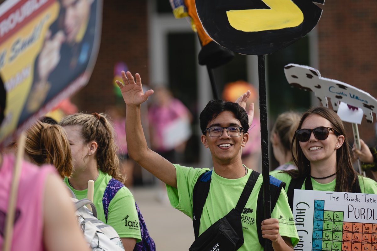 Purdue University (@lifeatpurdue) on Twitter photo Who's excited for their next giant leap? BGR team leaders are welcoming new #Boilermakers at Boiler Gold Rush. đźš‚ <a href="/allaboardpurdue/">All Aboard Purdue</a> #BGR2022 #BoilerUp Who's excited for their next giant leap? BGR team leaders are welcoming new #Boilermakers at Boiler Gold Rush. đźš‚ <a href="/allaboardpurdue/">All Aboard Purdue</a> #BGR2022 #BoilerUp