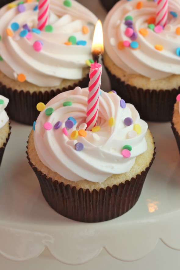 Aphrodite_AT's tweet photo. She's carefully waking up @RebornToRedeem

"Happy birthday to you, Happy birthday to you, Happy birthday dear Jason, Happy birthday to you! You don't look a day over fine as hell, sweetheart!" https://t.co/EQcoHPRzmk