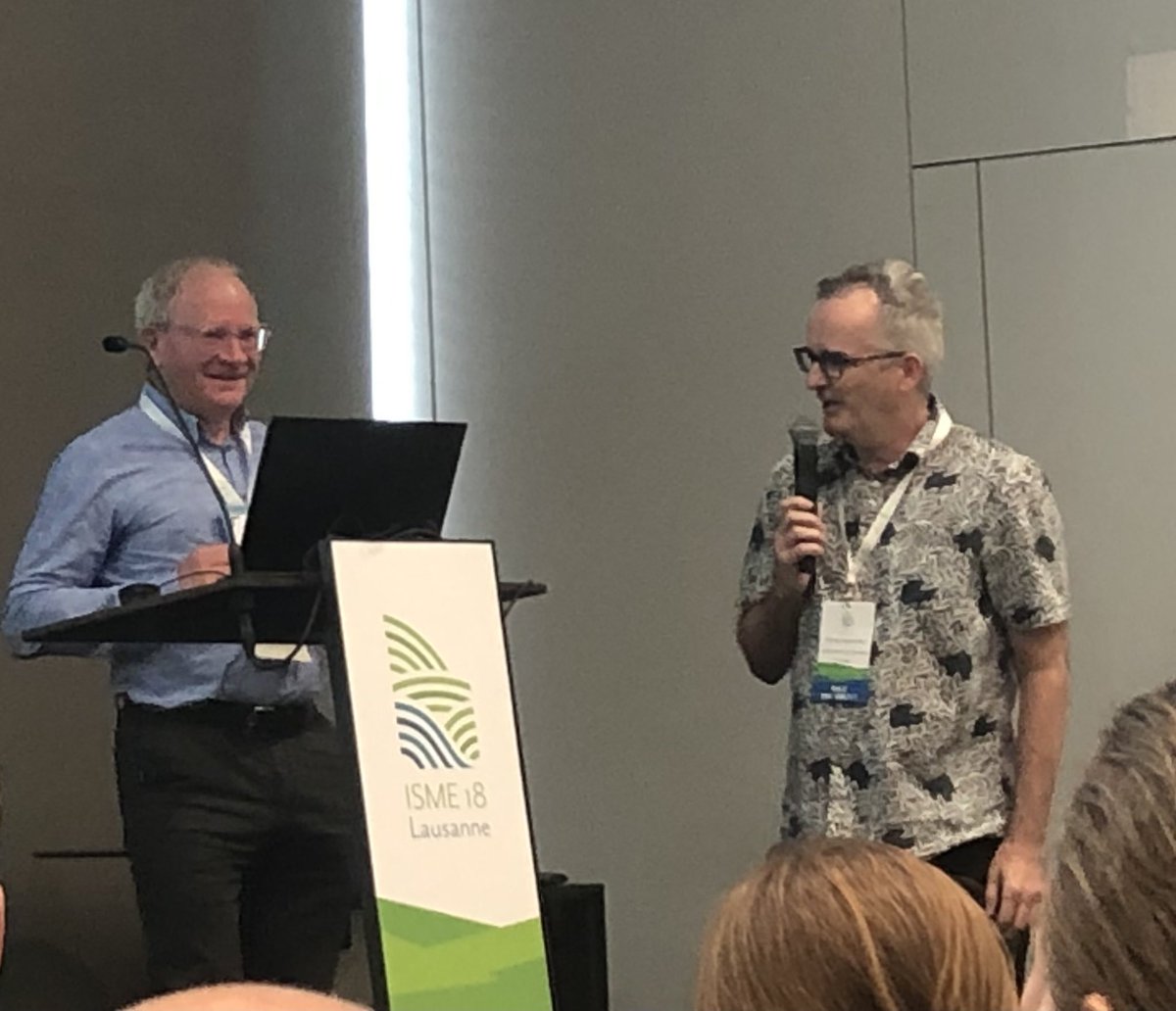 vreas_lise's tweet photo. #ISME18 great talk given by @ThomasPCurtis on theoretical perspectives on micro biome dynamics, and so happy that he received the well deserved and prestigious ISME/IWA Bio Cluster  Award for interdisciplinary research of unusual merits in this field 👏🏆 https://t.co/d4cJigZPOP