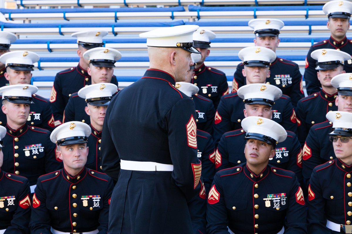 USMCSgtMaj's tweet photo. The @USMC Rifle Squad Competition winners from each Division endured some of the most challenging events to earn the title simply because they wanted to be the best. If we get called upon today to go into combat, we will win. That's no excuse not to be better tomorrow. Semper Fi. https://t.co/duTG30dfBu
