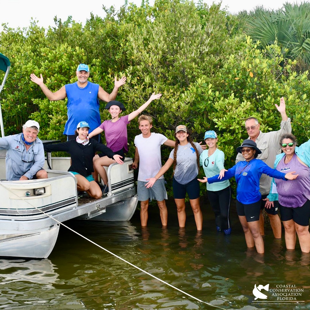 CCANational's tweet photo. π CONSERVATION IN ACTION π CCA Florida
This summer, the University of Central Florida completed two additional reefs in the Mosquito Lagoon by deploying 470 oyster rings (patties). Funded by #CCAFlorida, this multi-stage project included six patty-making workshops with help... https://t.co/mheoKnJShI