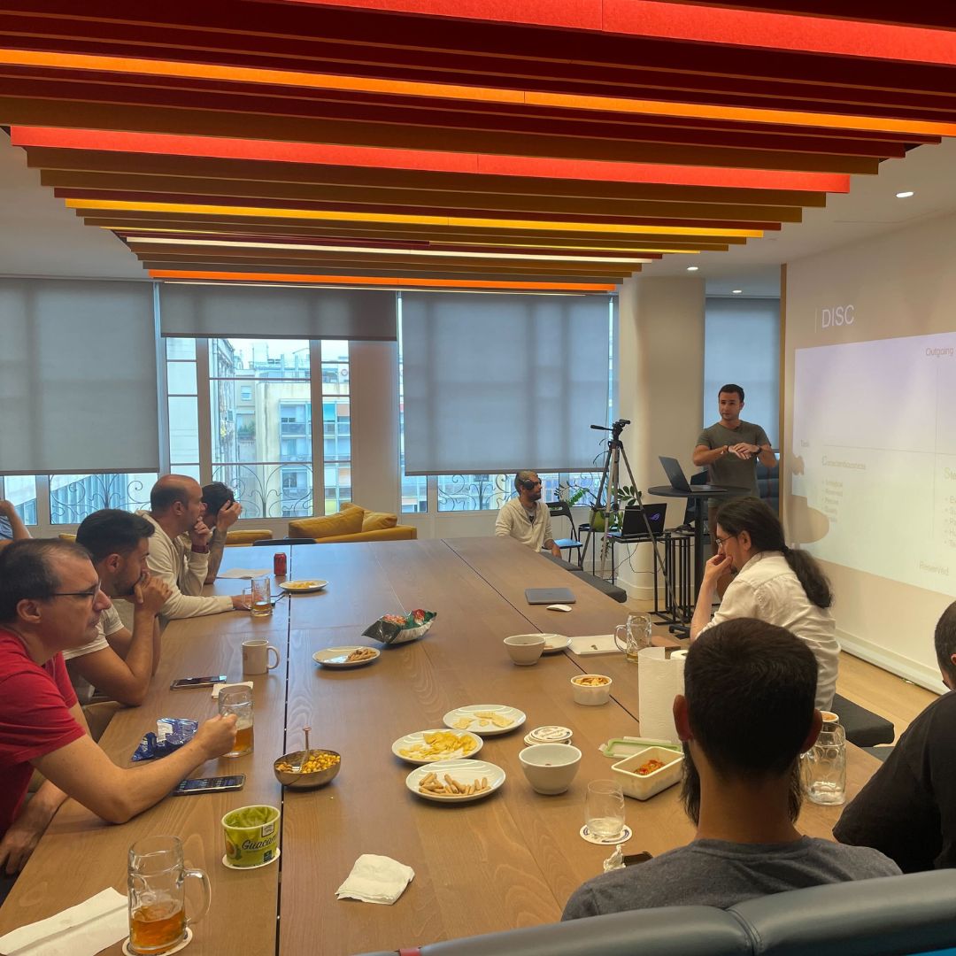 Apium_hub's tweet image. Recap of some of the internal events we've had in our office in the last couple months. We're already getting ready for the next ones! ๐ #softwaredevs #techhub