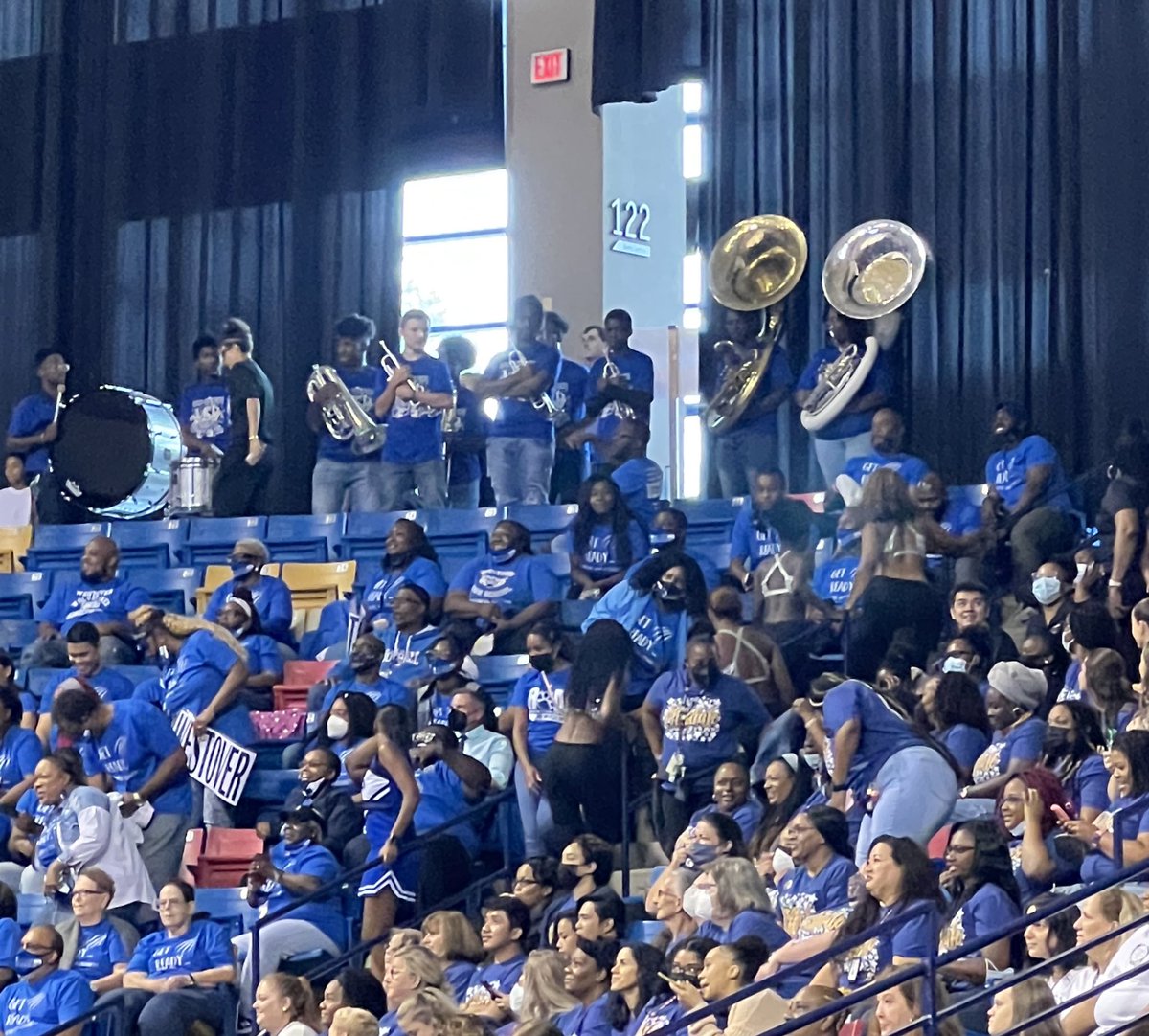 moonluvr4life's tweet photo. Roll call for @CumberlandCoSch district. @WestoverHS @WOMSWildcats We heard y’all! Awesome way to make your voices heard with members of the band! Loved it❤️ #CCSONTHERISE #TogetherWeWillRise https://t.co/ycYFV7qLqL