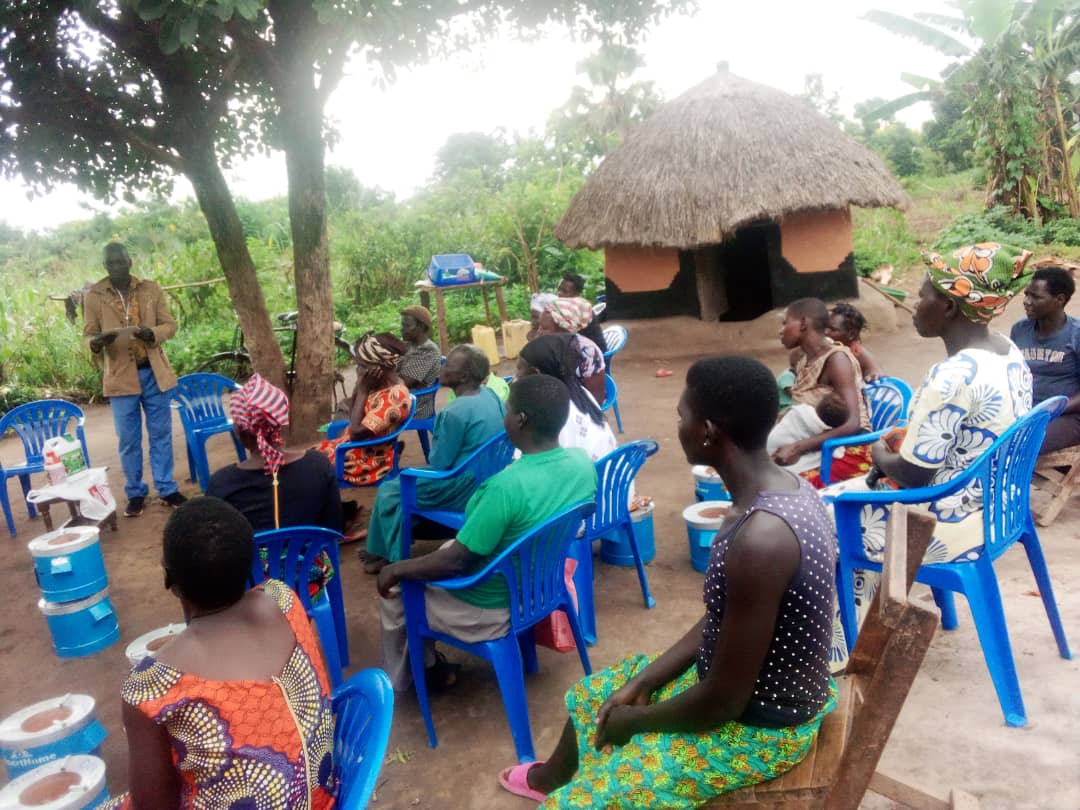 dynapharmugand1's tweet photo. As Emmanuel Otim trained a lot more on #DIGrow application, the group's funders arrived with #gifts of charcoal stoves to thank the members for employing #good #farming practices.
📌Don't be left out, Order Now and experience the new era of #Agrobusiness
#organicfarming #food https://t.co/a8Z3RO2Out