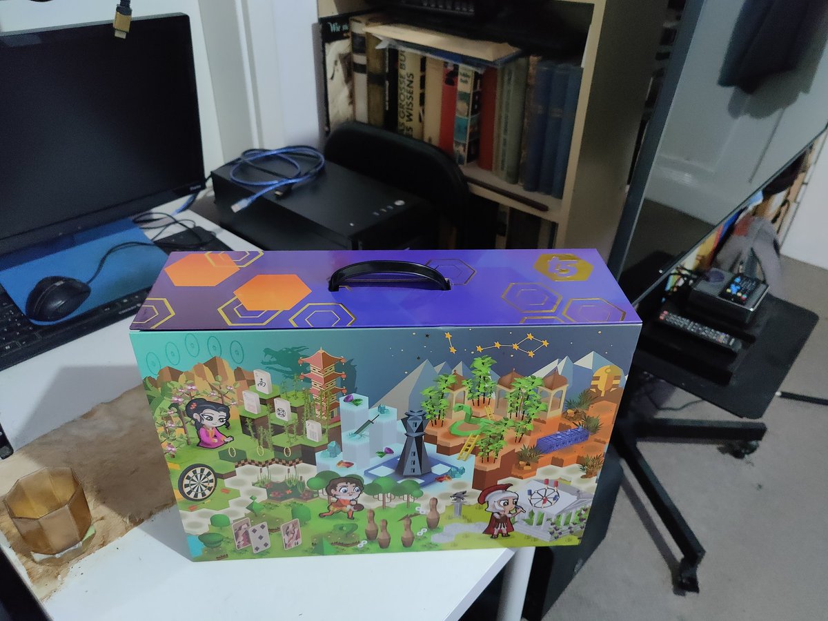 arneschmitt's tweet photo. Tilt Five Kickstarter angekommen https://t.co/IeJPs9jIZ0