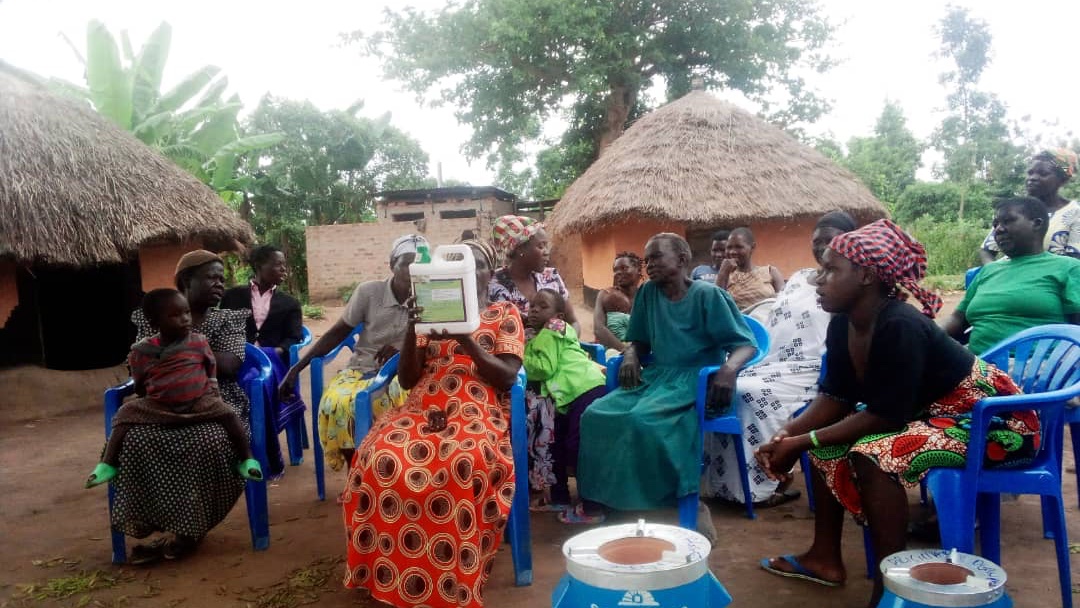 dynapharmugand1's tweet photo. As Emmanuel Otim trained a lot more on #DIGrow application, the group's funders arrived with #gifts of charcoal stoves to thank the members for employing #good #farming practices.
📌Don't be left out, Order Now and experience the new era of #Agrobusiness
#organicfarming #food https://t.co/a8Z3RO2Out