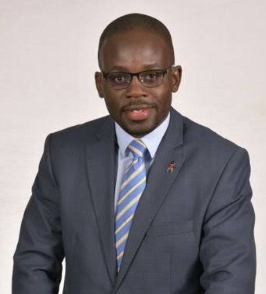 After the SCORK ruling, RAO must give his exit speech and hand over the opposition mantle to Kalonzo and Karua. He must also instruct the 2 to closely work with Moses Kajwang and groom him for future leadership. Exiting the stage is inevitable.
