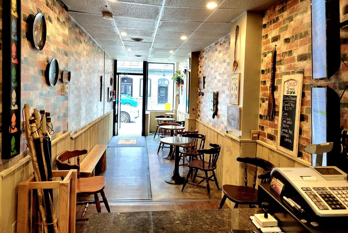 SoupCanOfficial's tweet photo. Here is our #humpdayviews from #Napanee today! Stop in for a hearty bowl of your favourite soup!
#soupsonygk
#soupsonnapanee
#thesoupcanygk
#thesoupcannapanee https://t.co/p0ORAZMLNI