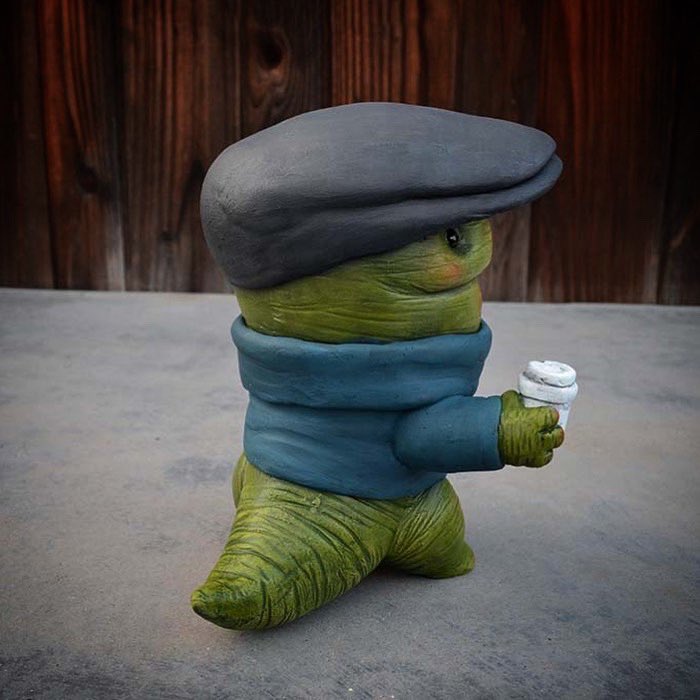 vanessa_ramirez's tweet photo. Meet Errol. He likes to get a cup of coffee and sit and watch the world go by. Pieces for the show are now available for cart purchase @StrangerFactory
https://t.co/nEG6YNgMVx
#monster #sculpture #originalart #strangerfactory https://t.co/ZVRTUpPC5u