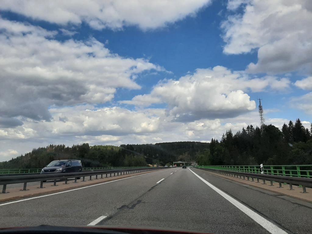 AlyaShandra's tweet photo. #RoadThoughts on the way back to Kyiv.

I'm leaving Germany; each day here I pondered how it came that these orderly &amp; polite people in a country that works so well 80 years back descended into collective madness, unleashed a war even worse than Russia's, &amp; became sane again
2/n https://t.co/PlK31R5Y9y