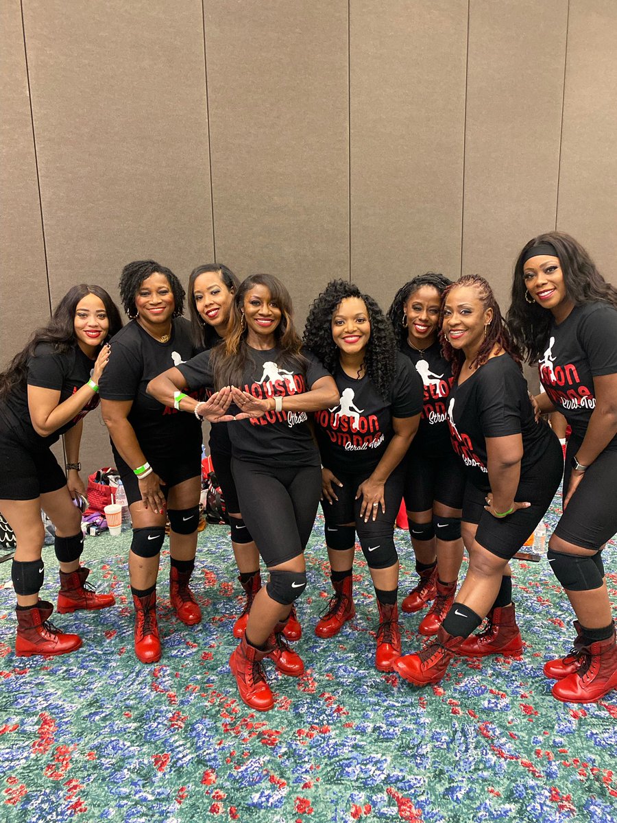 Delorean_Hogan's tweet image. This weekend I did a thing… after almost 20 years I stepped back on a stage to perform. My knees are still on 🔥 😂 #dstregionalconference #strolloff #3rdplacewinners