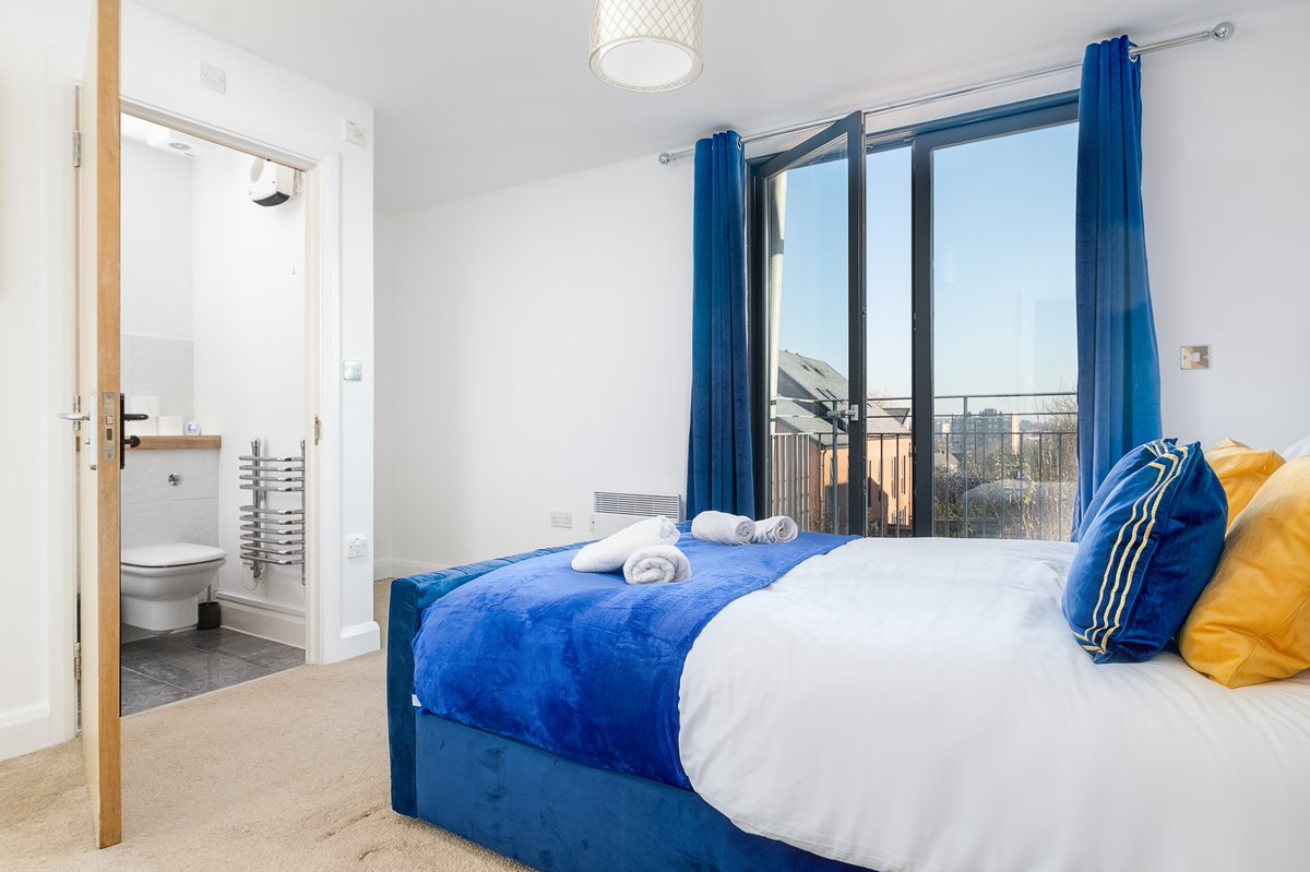maevela_'s tweet photo. All of our properties are based in Birmingham City Centre! 🏙️🏠#ServicedAccommodation #ServicedApartment #LuxuryApartment #LuxuryApartments #LuxuryAirbnb #Brum #BirminghamLife #Birmingham #ServicedApartments https://t.co/vCMTAmr4n0