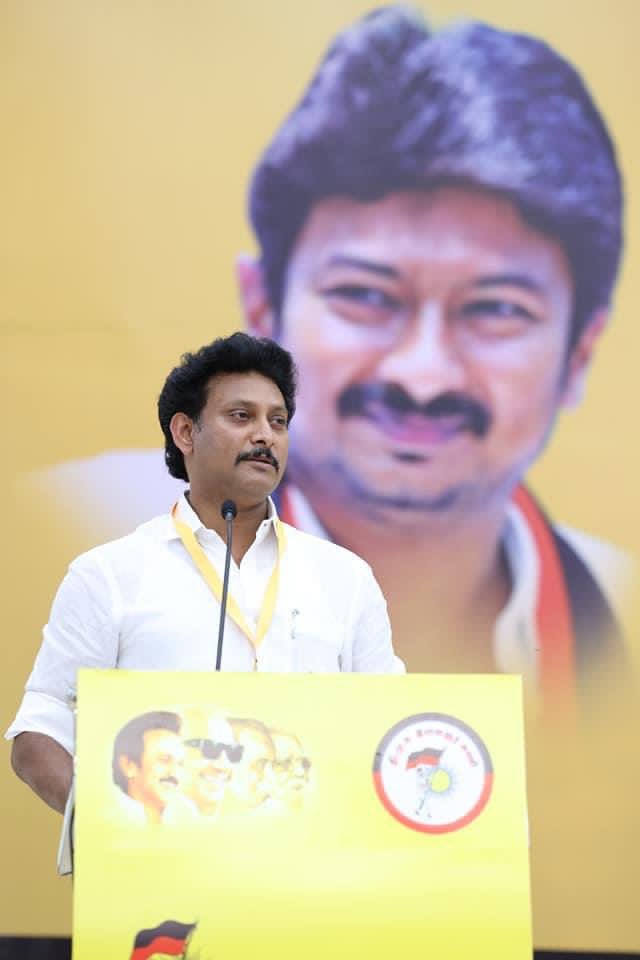 CheenuDMK23's tweet photo. #I_Support_Anbil_Anna #என்_ஆண்டவர் #அமைச்சர் @Anbil_Mahesh #அண்ணன் #என்பவர்_அனைவருக்கும்_பொதுவானவர்,#அவரின்_மேல் #ஜாதி #மதம் #முத்திரை_குத்தி #அரசியல்_பேச #எங்களுக்கு_தெரியாது,#எங்களை #முட்டு_கொடுக்கும்உபி,#கொத்தடிமை,#ஜால்ரா,#என்று #சொல்லிக்கொள்ளுங்கள்…..#We_don't #mind… https://t.co/IytpohdfaR