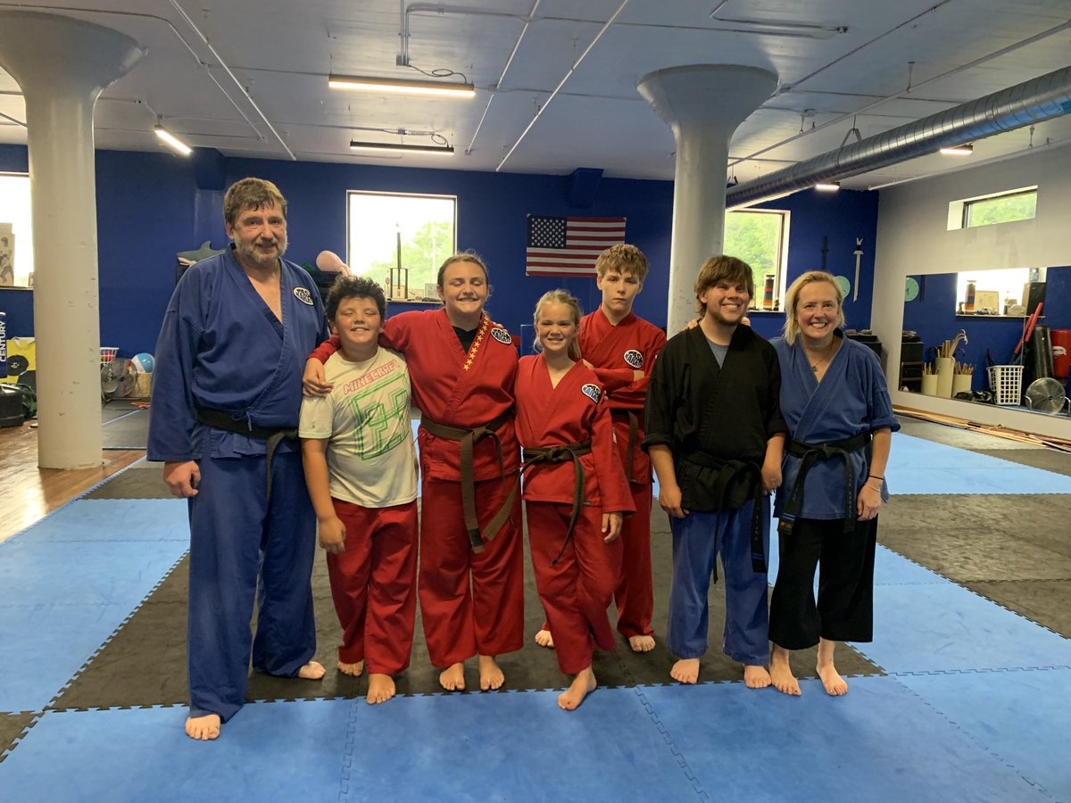 KarateTask's tweet image. Another successful thousand kick challenge!