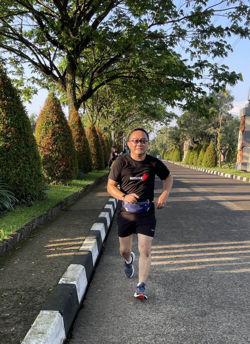 Denny3Basuki's tweet photo. @Husen_Jafar Jogging pake kaos Indonesia 77 Tahun, Bib @Husen_Jafar https://t.co/ctqrajVZuo