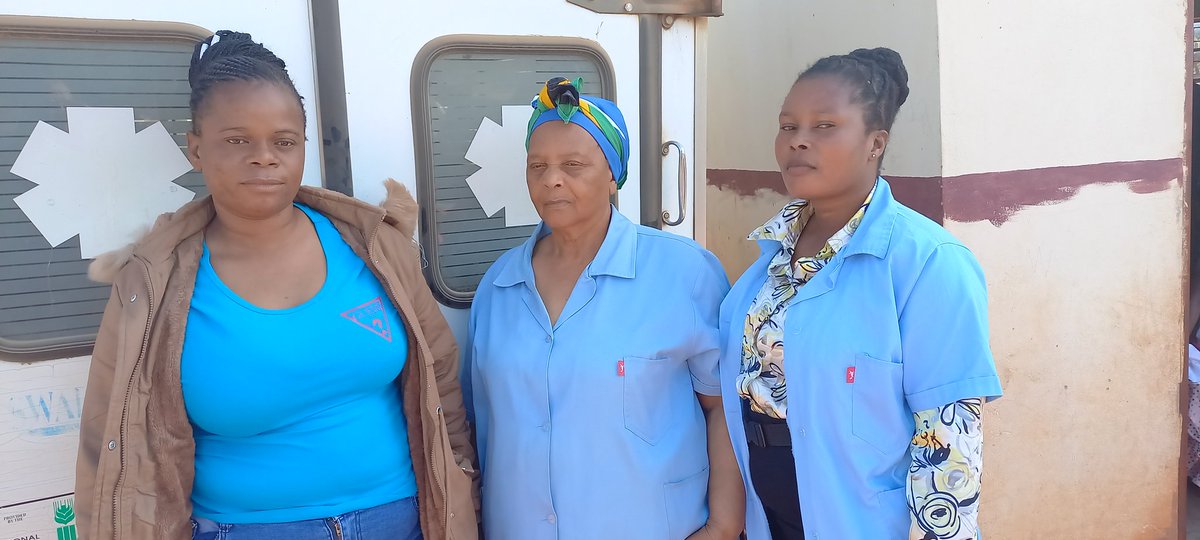 HletaNoni's tweet photo. Community mobilisers championing integrated #immunisation campaign by going door to door encouraging parents and guardians to bring their #children for essential #vaccination
#foreverychildhealth #vaccinationsavelives https://t.co/imrmfDlP6s