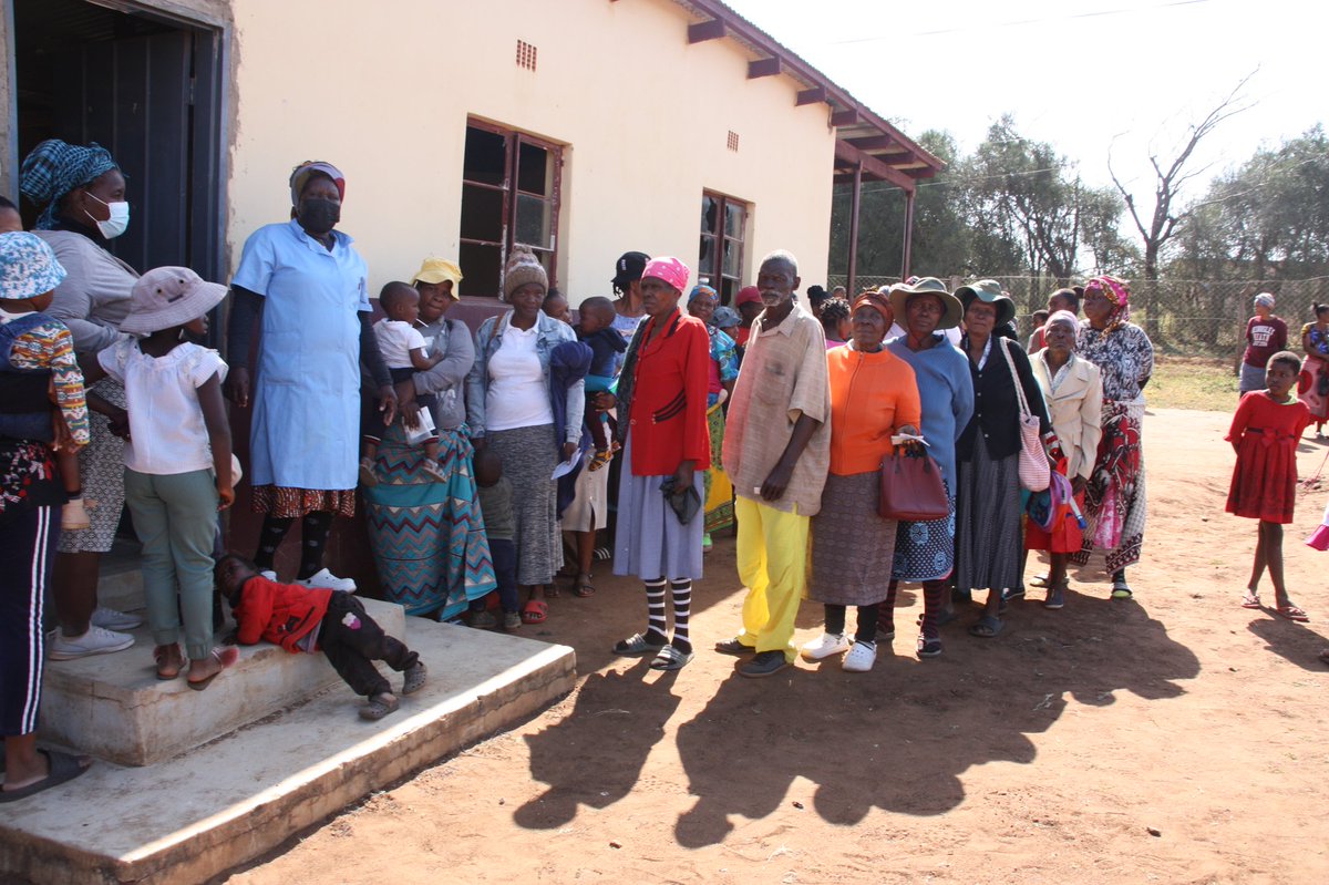 HletaNoni's tweet photo. Community mobilisers championing integrated #immunisation campaign by going door to door encouraging parents and guardians to bring their #children for essential #vaccination
#foreverychildhealth #vaccinationsavelives https://t.co/imrmfDlP6s