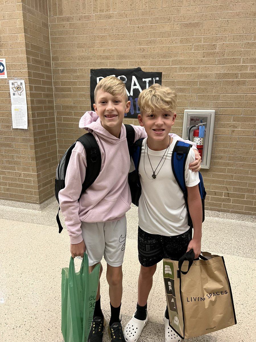 So excited to see some former students starting at GMS today!! 
💜💛