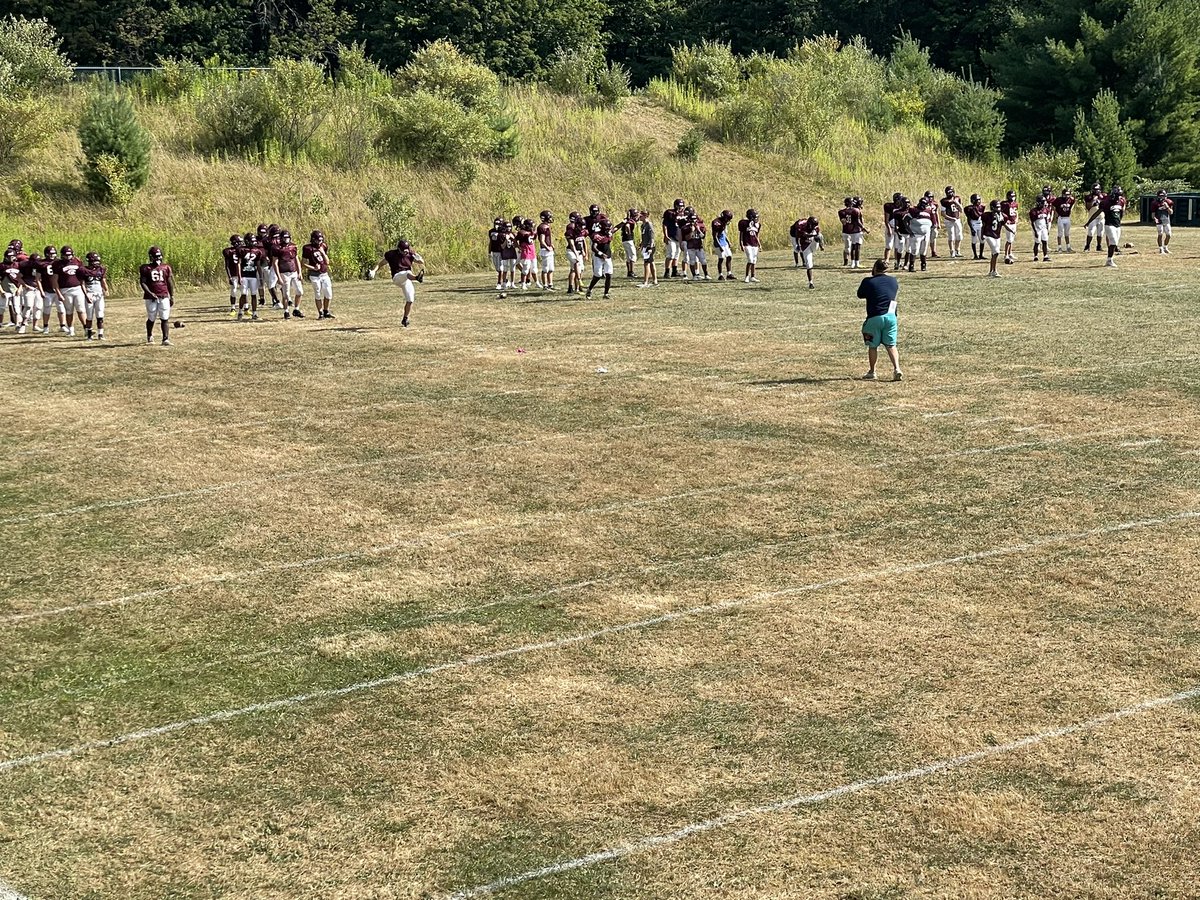 PGFalconsFB's tweet photo. Great start to day three at Camp Wayne for Pottsgrove Football!@ryanokuniewski @mindofT_Y @pgsdfalcons @PGSDAthletics https://t.co/Ktim5Ffxqj