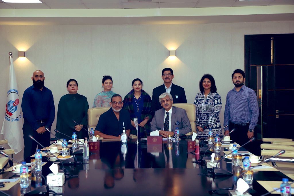 GreenstarPak's tweet photo. GSM and @UCPofficial signed an MoU today for implementing the Youth awareness program Khud Ko Pehchaano (a @PpifPunjab and @PWDPunjab funding) to train 20 MTs and create awareness among 400 beneficiaries on Pre-marital counselling, SRHR, FP, modern contraception and GBV. https://t.co/pMQpNg0eM1
