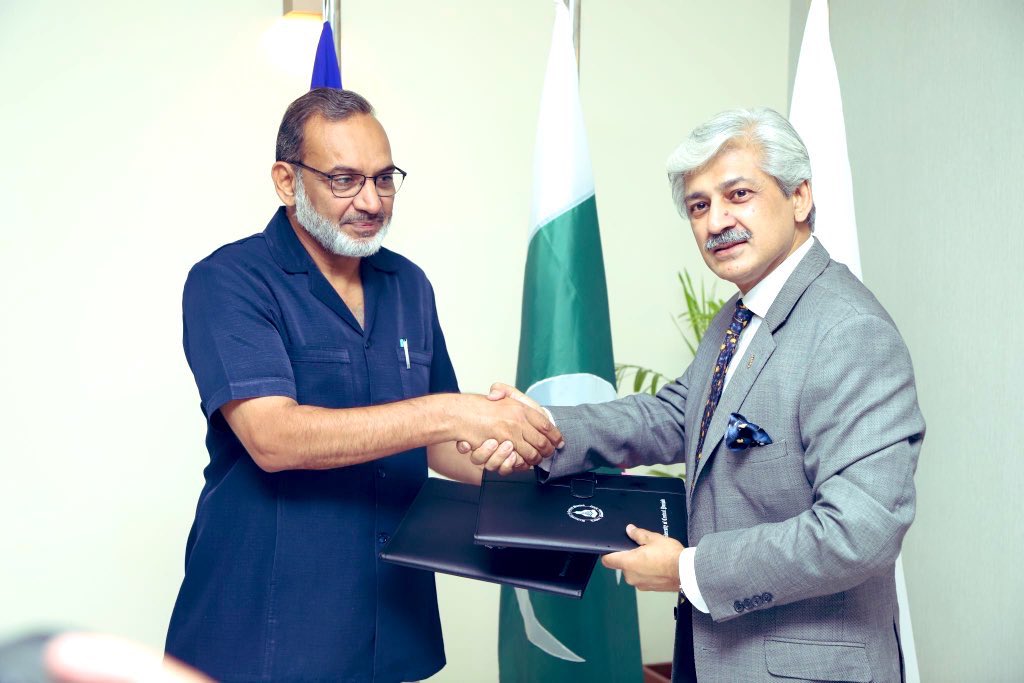 GreenstarPak's tweet photo. GSM and @UCPofficial signed an MoU today for implementing the Youth awareness program Khud Ko Pehchaano (a @PpifPunjab and @PWDPunjab funding) to train 20 MTs and create awareness among 400 beneficiaries on Pre-marital counselling, SRHR, FP, modern contraception and GBV. https://t.co/pMQpNg0eM1