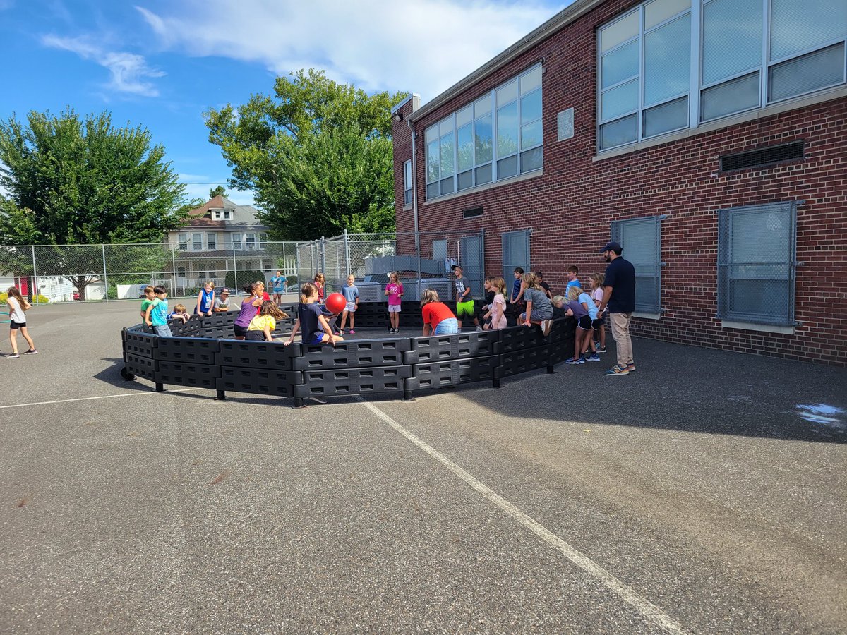 Sharp 5th Grade tweet media