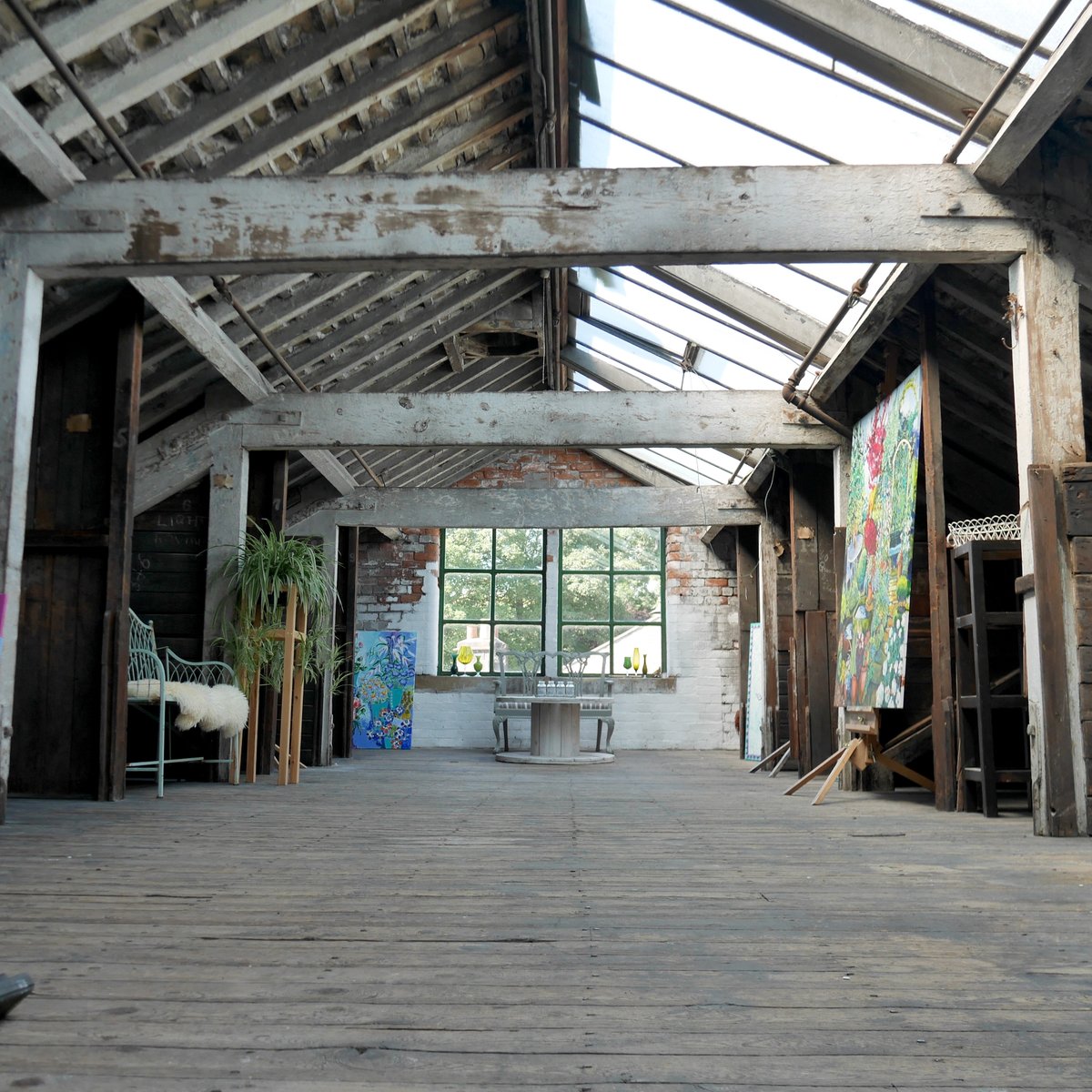 sunnybankmills's tweet photo. Loft vibes ✌️ We've been taking little trips up to the Spinning Mill Loft to check the progress of Mel Davies' set up for his upcoming exhibition 'Green and Pleasant' and found these chalk markings in the eaves.
#SunnyBankMills #MillLife #LoftVibes #YorkshireHeritage https://t.co/A0ihDY3mVR
