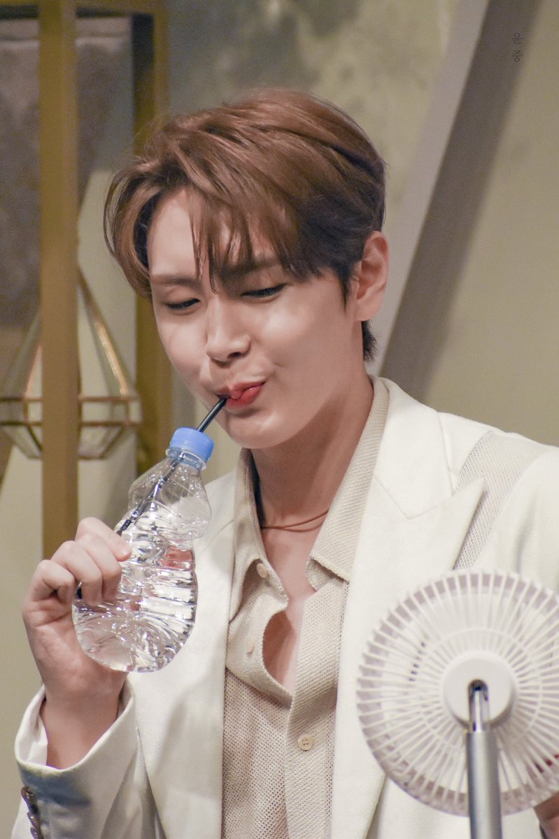 윤중 tweet media