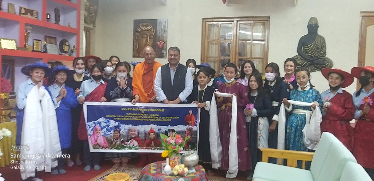 SecretaryMIMC's tweet photo. @IgpLadakh meeting with @Sanghasena_MIMC https://t.co/6egDrO5v4o