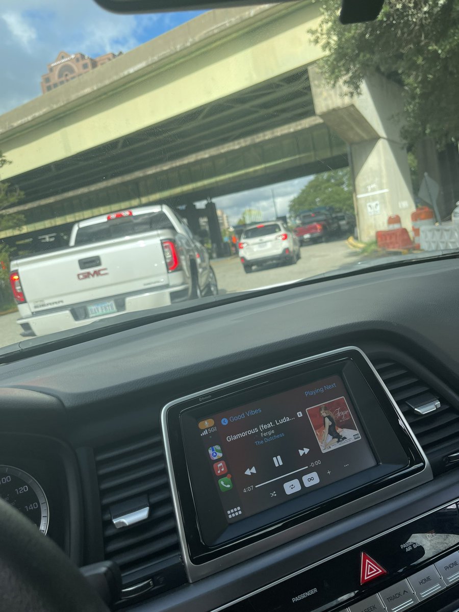 LegalDiVA757's tweet photo. Parking within a BLOCK of the courthouse. With shootings happening in MacArthur Ctr parking I hardly count that as an option. #parkinglot #parkinghelp #Norfolk #norfolkva https://t.co/iititFJWMO
