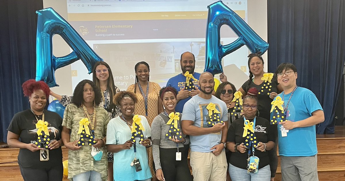 CWalker_20's tweet photo. This is just part of Petersen’s A team. T. E. A. = Team work, Effectiveness for an A-rated school! @principalbuie @LaKenya_Spriggs @PetersenHISD https://t.co/gUBEu32szo