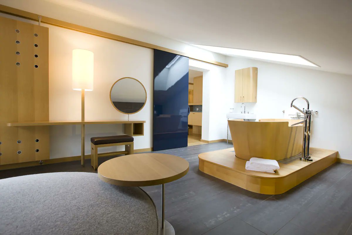 TheWorldsBestH1's tweet photo. The Top 25 Hotels In The World - From The Tripadvisor 2022 Travellers Choice Ratings: 5. THE OMNIA, 
Zermatt, Switzerland https://t.co/4wnDm62vOf #TheOmonia #Zermatt #Switzerland #Tripadvisor #hotel #Travel #theworldsbesthotels https://t.co/xC8l1Nr7x8