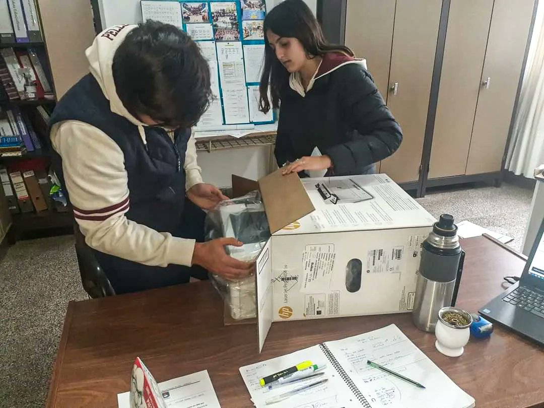 RedesIjmeFray's tweet photo. GRAN ADQUISICIÓN 💯

El Centro de Estudiantes compró una fotocopiadora e impresora para los alumnos del colegio.
¡¡¡Felicitaciones y gracias, chicos!!! https://t.co/28VKV1JZLv