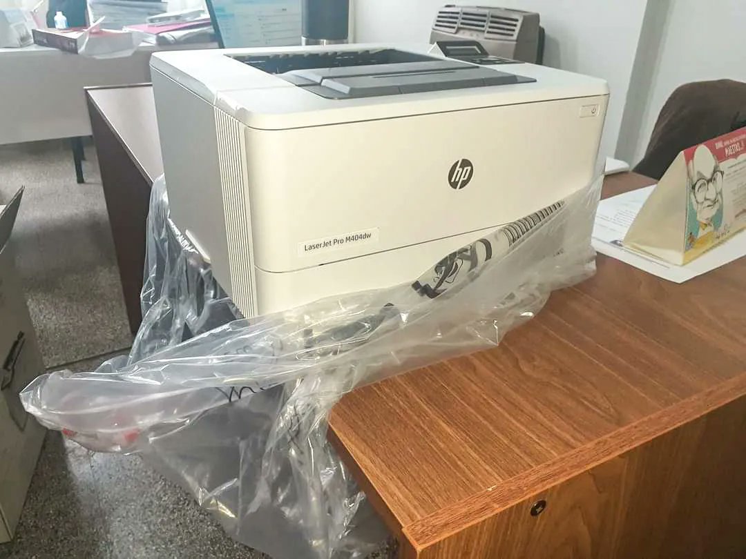 RedesIjmeFray's tweet photo. GRAN ADQUISICIÓN 💯

El Centro de Estudiantes compró una fotocopiadora e impresora para los alumnos del colegio.
¡¡¡Felicitaciones y gracias, chicos!!! https://t.co/28VKV1JZLv